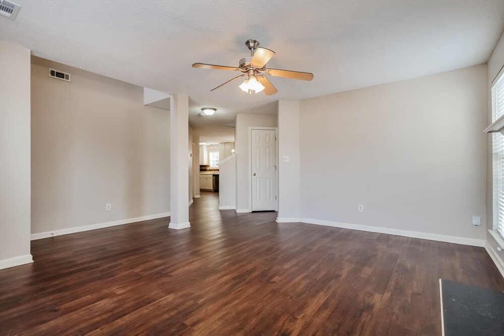 Building Photo - 504 Wyntuck Dr