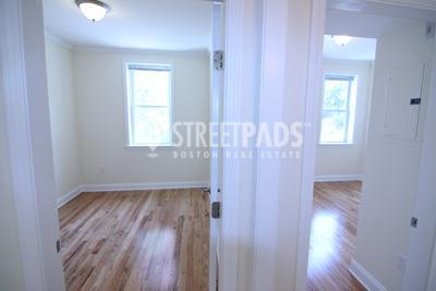 Building Photo - 2 bedroom in Cambridge MA 02138