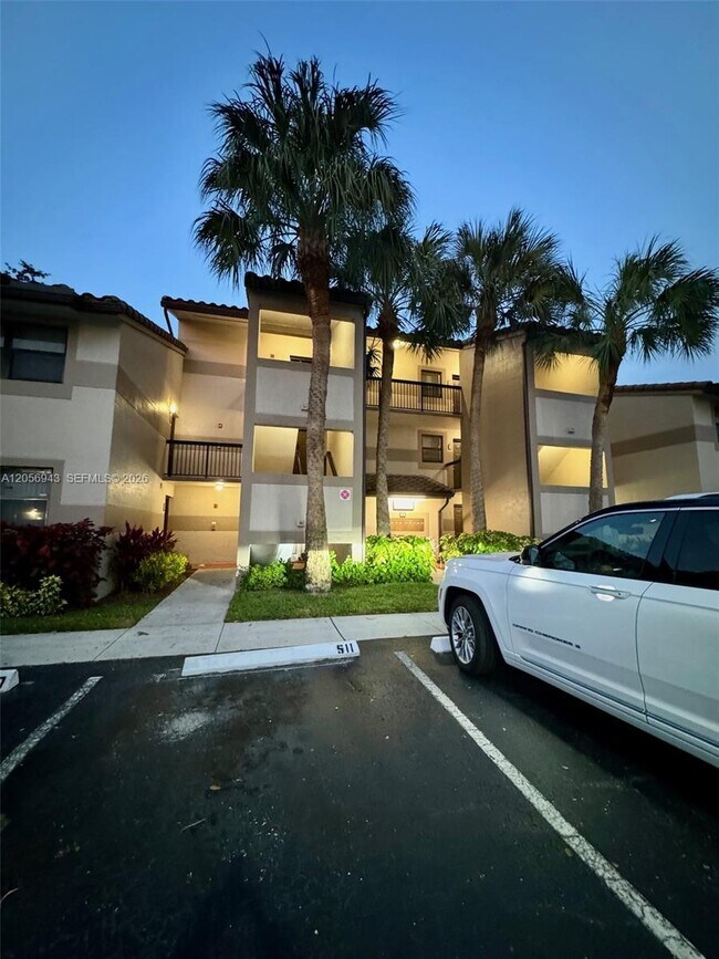 Building Photo - 9945 Nob Hill Ct