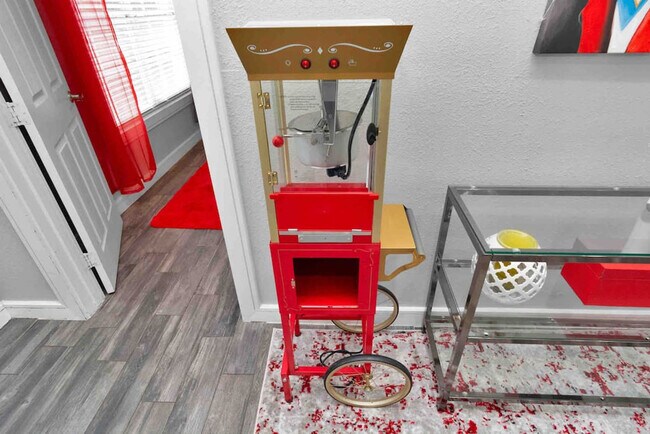 Building Photo - 2615 Arbor St