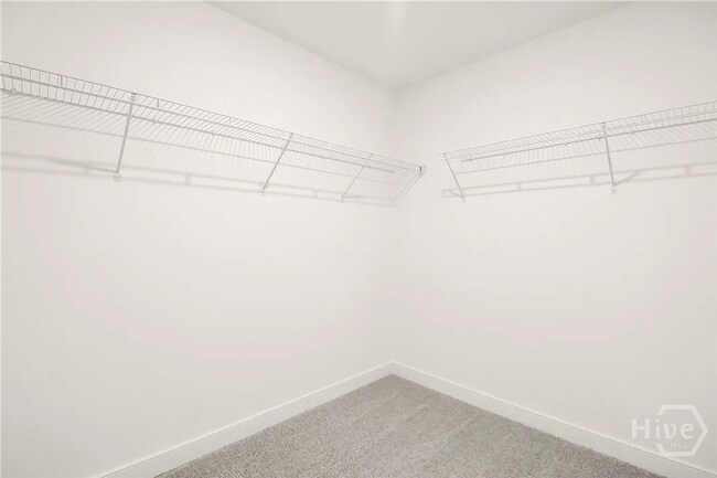 Building Photo - Beautiful 5-Bedroom, 3-Bath Home in Bloomi...