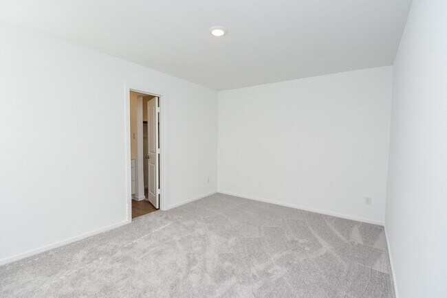Building Photo - 21430 Carosella Dr