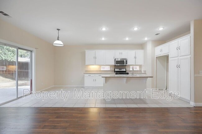 Building Photo - 37783 Sweet Magnolia Way
