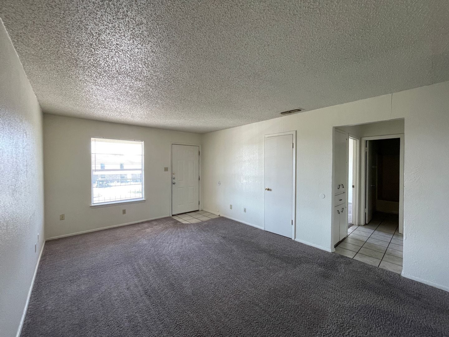 Building Photo - 1106 Eastside Dr