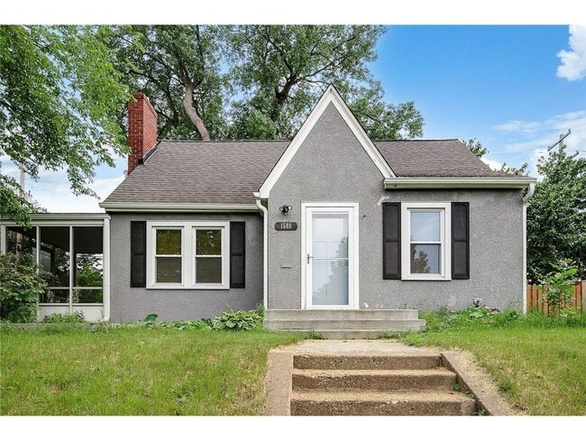 Primary Photo - 1588 W Highland Pkwy