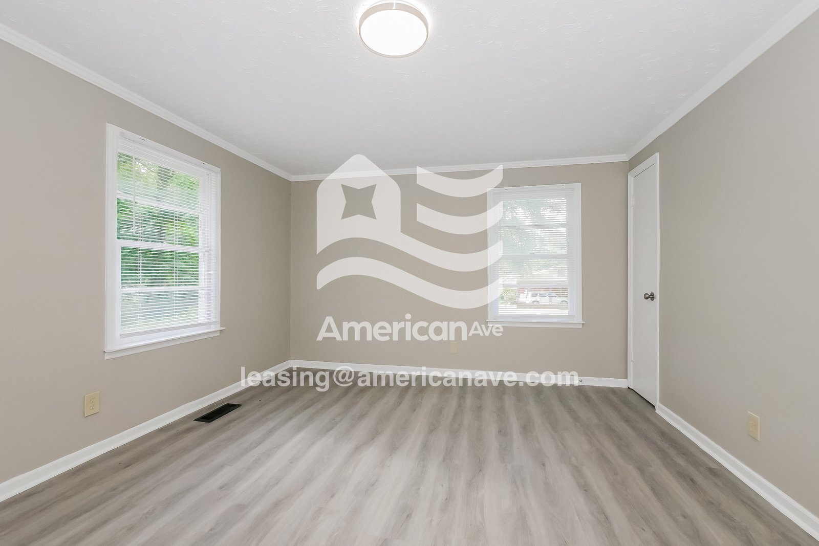 Building Photo - 5434 Lake Dr