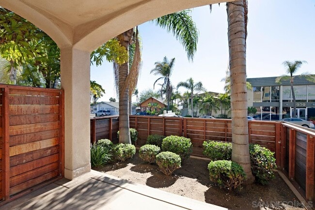 Building Photo - 3921 Oregon St