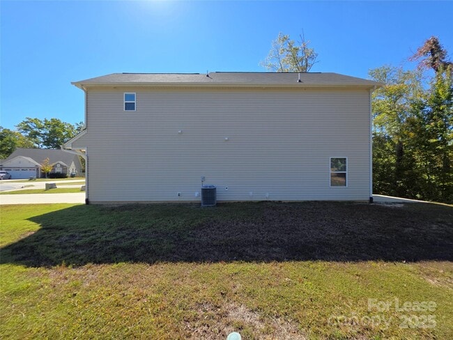 Building Photo - 150 Pin Oak Ct