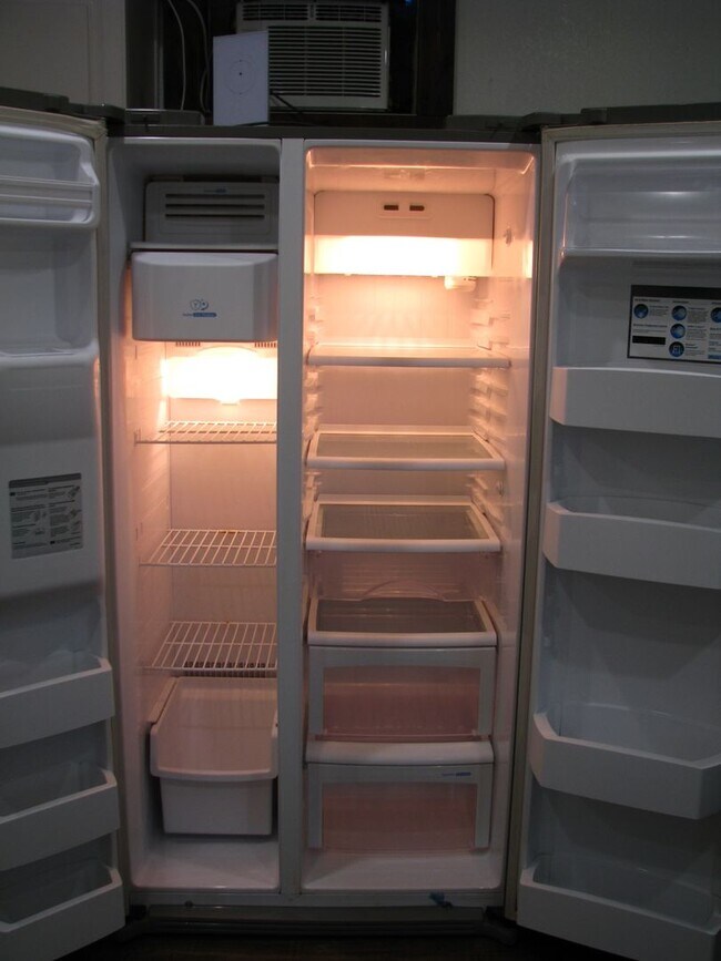 Building Photo - Beautiful 11.16 Acre Farm with Lots of Amenities!