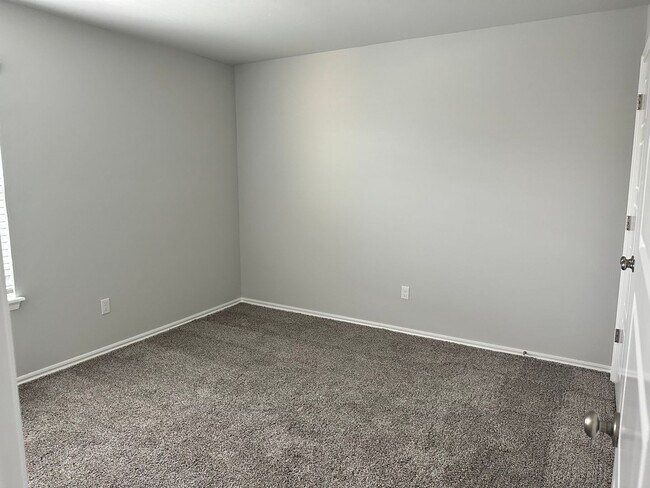 Building Photo - 1st Month Free!