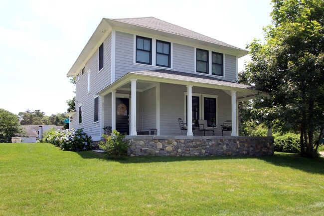 Building Photo - 351 Barlows Landing Rd