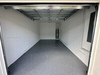 Building Photo - 402 SE Crossoak Ln