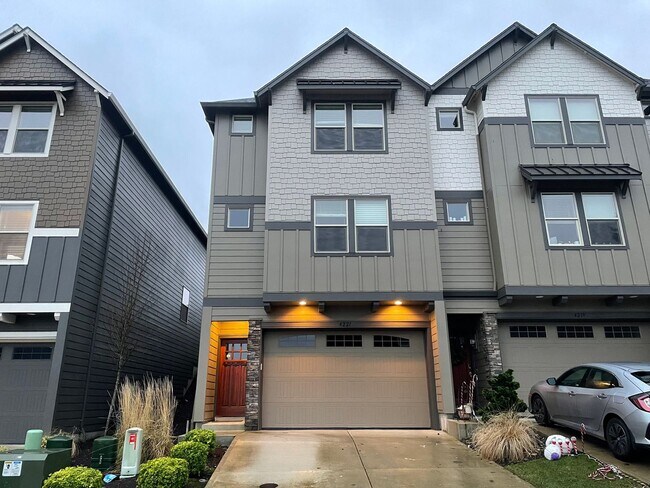 Primary Photo - NEWER LUXURY Style Townhouse with a gorgeo...