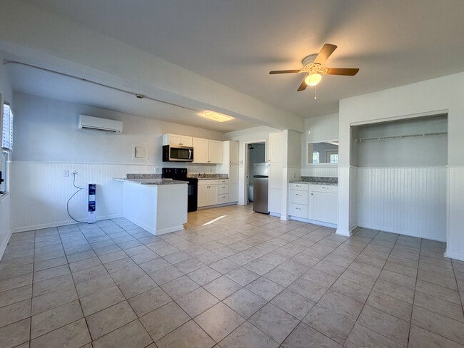 Building Photo - Palomar Dr