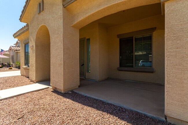 Building Photo - Chandler 4 Bedroom - 2.5 Bathroom with Pri...