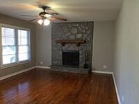 Building Photo - PRE-LEASE AUG 2026! Charming 2 Bed Cottage...