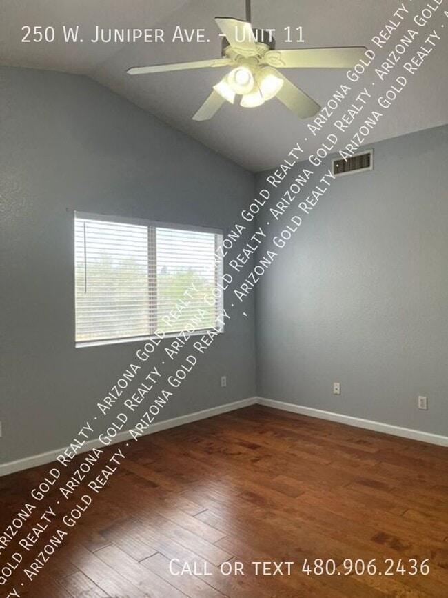 Building Photo - 250 W Juniper Ave