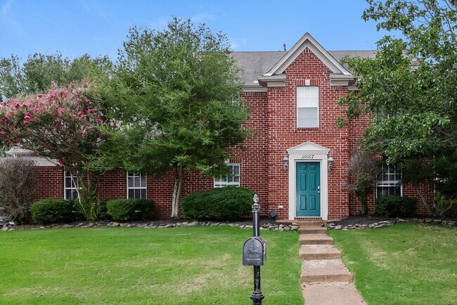 Primary Photo - 11667 Millwind Dr