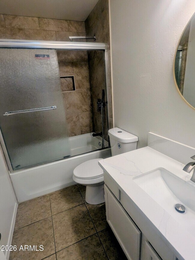 Building Photo - 1343 E Angela Dr