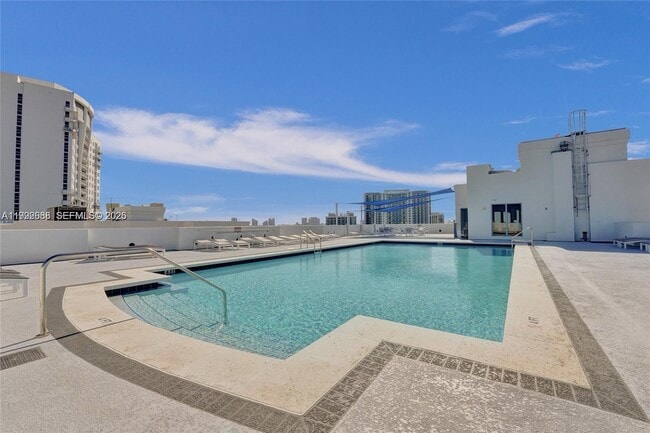 Building Photo - 1830 Radius Dr