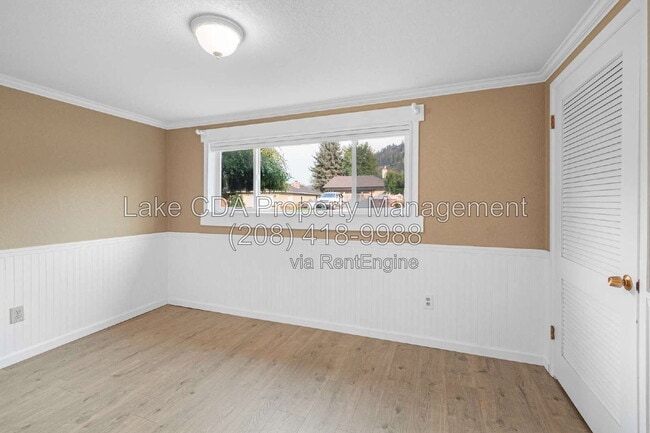 Building Photo - 203 N Bruce Rd