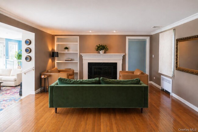 Building Photo - 658 Shore Acres Dr