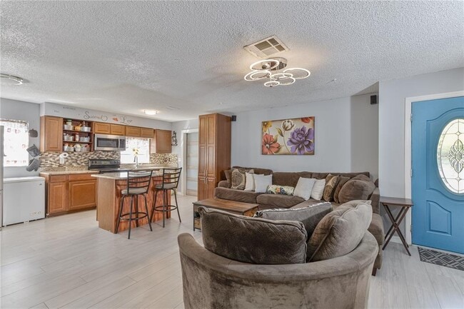 Building Photo - 3112 Oranole Rd