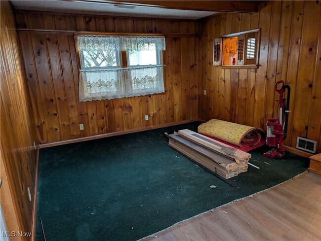 Building Photo - 703 Avondale St