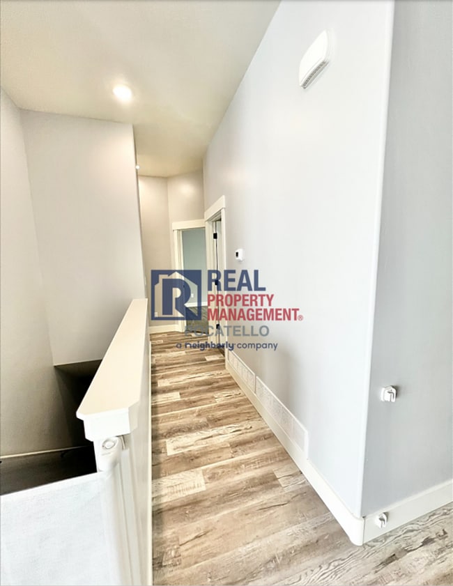 Building Photo - "AMAZING NEW HOME FOR RENT" 3 Bed 2 Bath - 2 Car Garage