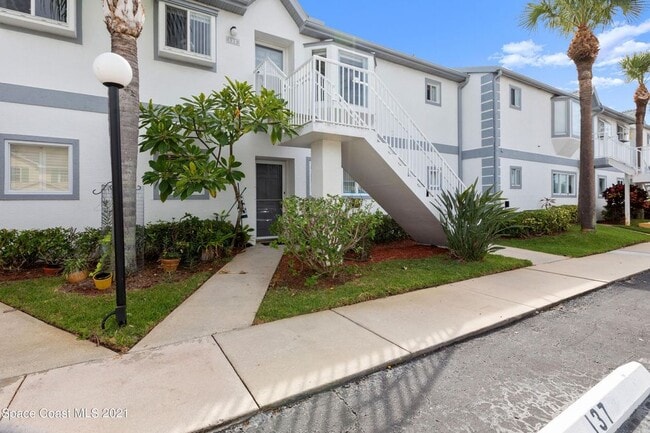 Building Photo - 135 Ocean Park Ln