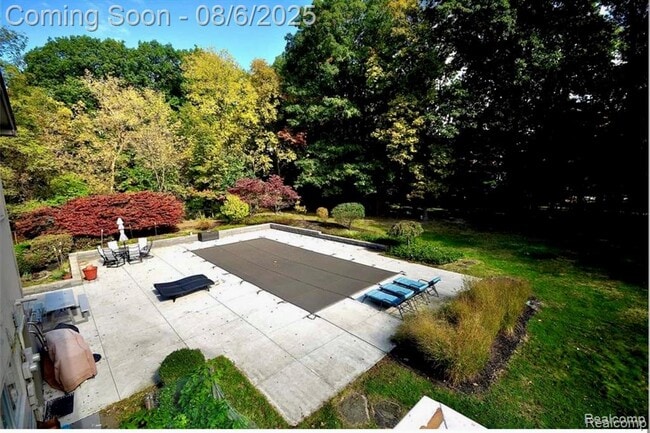 Building Photo - 5721 Kenmoor Rd