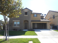 Building Photo - REDUCED!!!  Huge 5 Bedroom 3 Bath Home Clo...