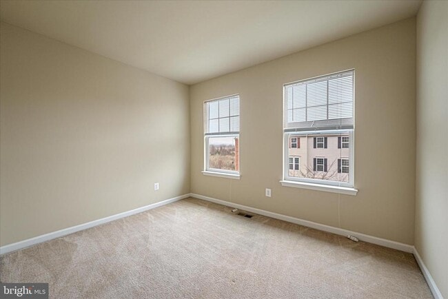 Building Photo - 105 Domino Ct