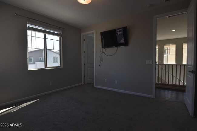 Building Photo - 250 E Wisteria Dr