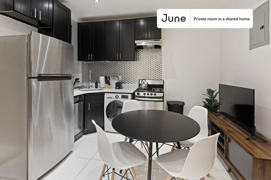 Building Photo - Room in Shared 3 bed/1 bath home in Upper West Side