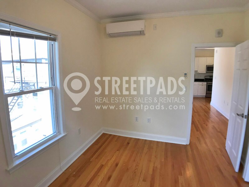 Building Photo - 65 Langdon St