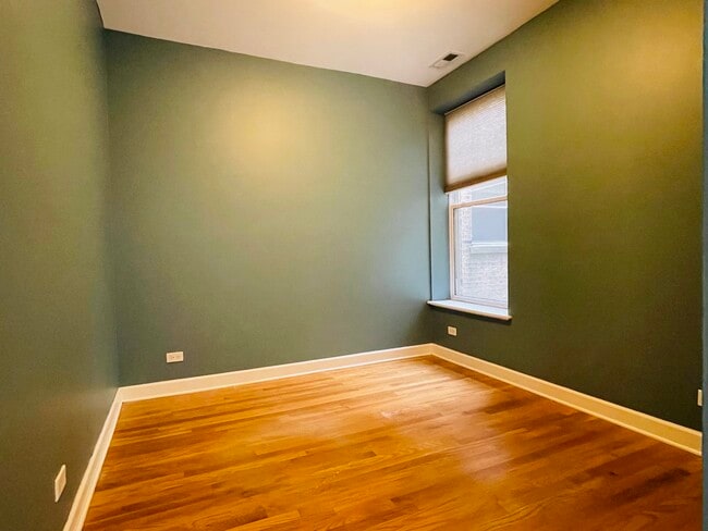 Building Photo - 3737 N Milwaukee Ave