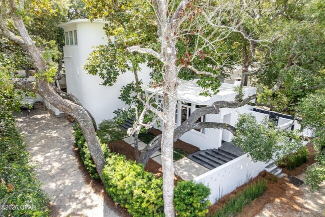 Building Photo - 2979 S County Hwy 395