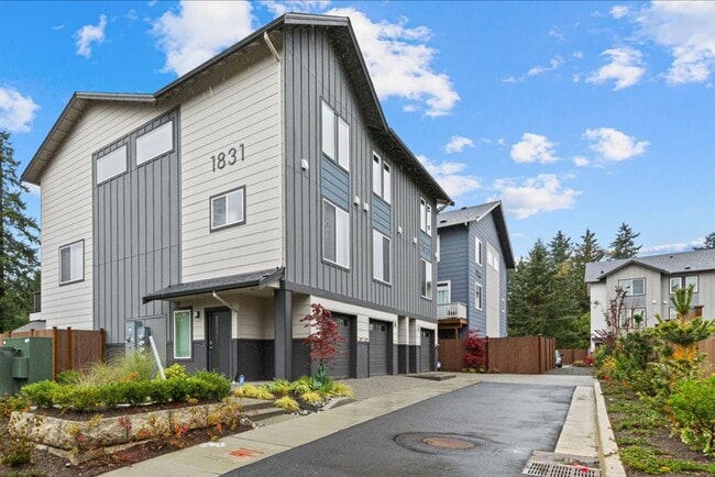 Primary Photo - New Construction 2-Bed Townhome Near Boeing, Paine Field & Everett Naval Base – Quartz Kitchen, A...