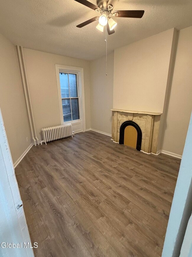 Building Photo - 365 Madison Ave