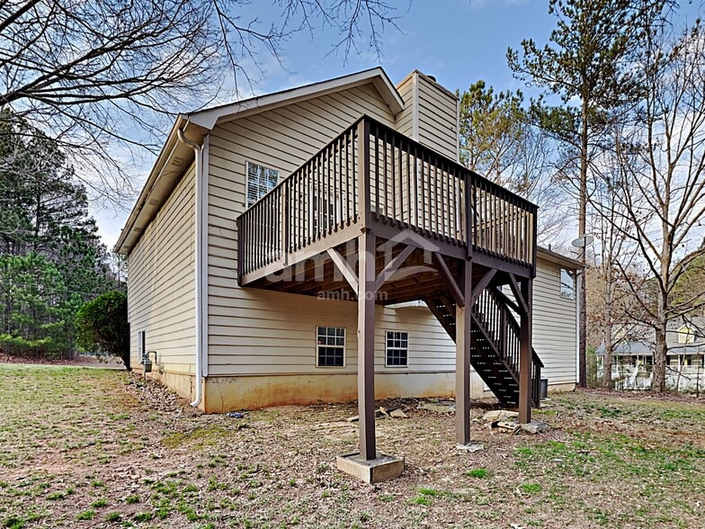 Building Photo - 652 Settlers Ridge Ln