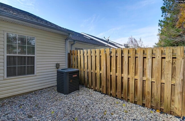 Building Photo - 100 Buckhaven Way