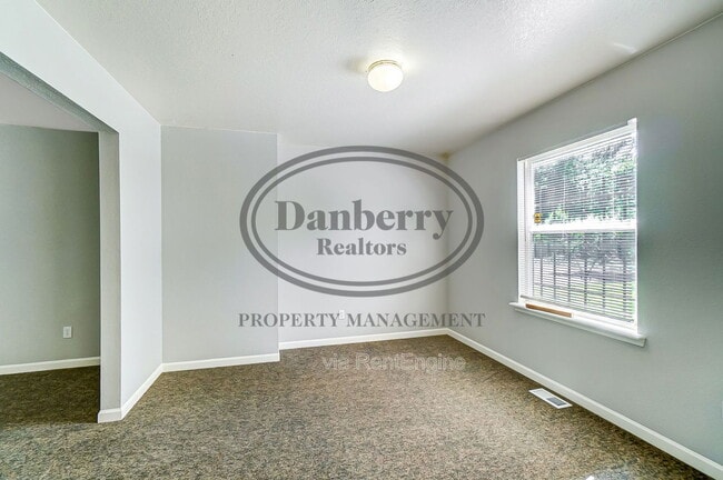 Building Photo - 3571 Turret Green Dr