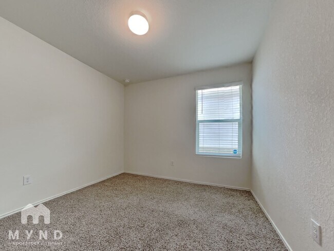 Building Photo - 14926 Talus Rd