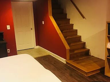 Basement - 20 E Abington Ave