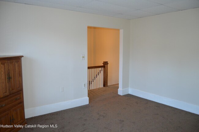 Building Photo - 86 Ulster Ave