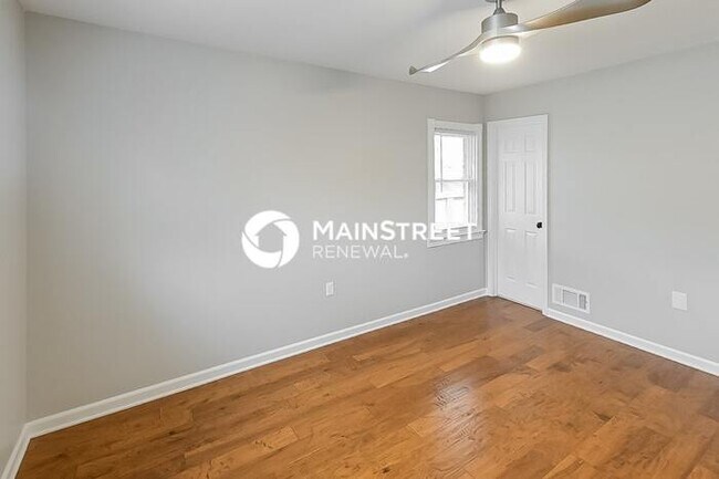 Building Photo - 3 Bedroom Pet-Friendly Home in Bartlett, TN with Main Street Renewal