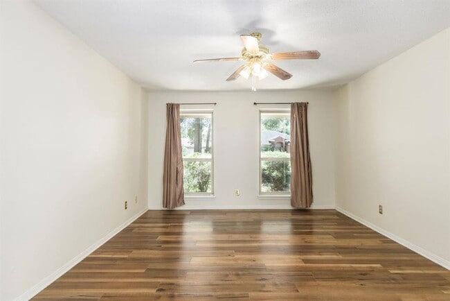 Building Photo - 13618 Jessica Ln