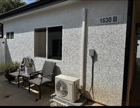 Building Photo - 1630 N Santa Anita Ave
