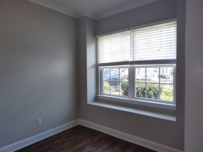 Building Photo - Charming Townhome located in the Settlers Landing Community in Concord NC!